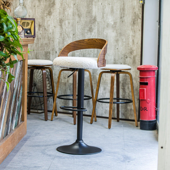 Lot de 2 tabourets de bar en bois et bouclettes blanches